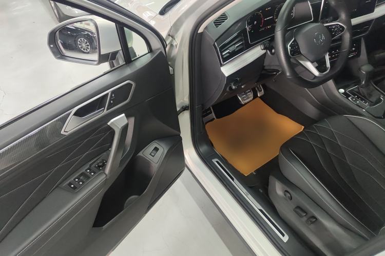Used Volkswagen Tiguan L 2023 330TSI Automatic Two-Wheel Drive R-Line Enjoyment Edition Driver Seat