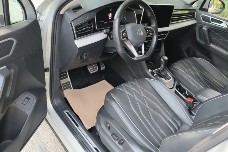 Used Volkswagen Tiguan L 2023 330TSI Automatic Two-Wheel Drive R-Line Enjoyment Edition Driver Seat
