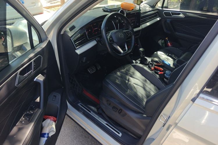 Used Volkswagen Tiguan L 2023 330TSI Automatic Two-Wheel Drive R-Line Enjoyment Edition Driver Seat