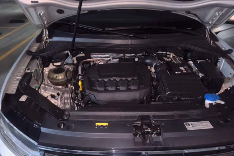Used Volkswagen Tiguan L 2023 330TSI Automatic Two-Wheel Drive R-Line Enjoyment Edition Engine Bay