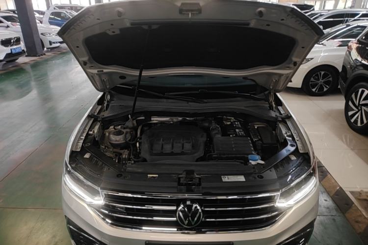 Used Volkswagen Tiguan L 2023 330TSI Automatic Two-Wheel Drive R-Line Enjoyment Edition Engine Bay