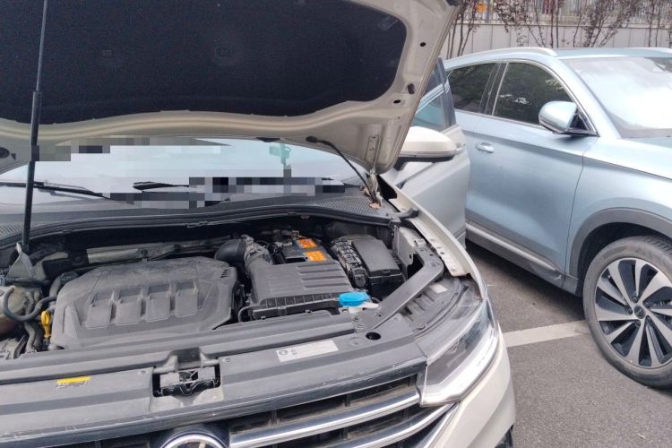 Used Volkswagen Tiguan L 2023 330TSI Automatic Two-Wheel Drive R-Line Enjoyment Edition Engine Bay Left