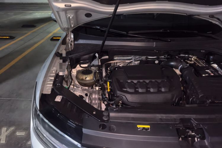 Used Volkswagen Tiguan L 2023 330TSI Automatic Two-Wheel Drive R-Line Enjoyment Edition Engine Bay Right