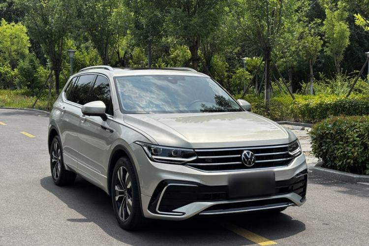 Used Volkswagen Tiguan L 2023 330TSI Automatic Two-Wheel Drive R-Line Enjoyment Edition Exterior 1