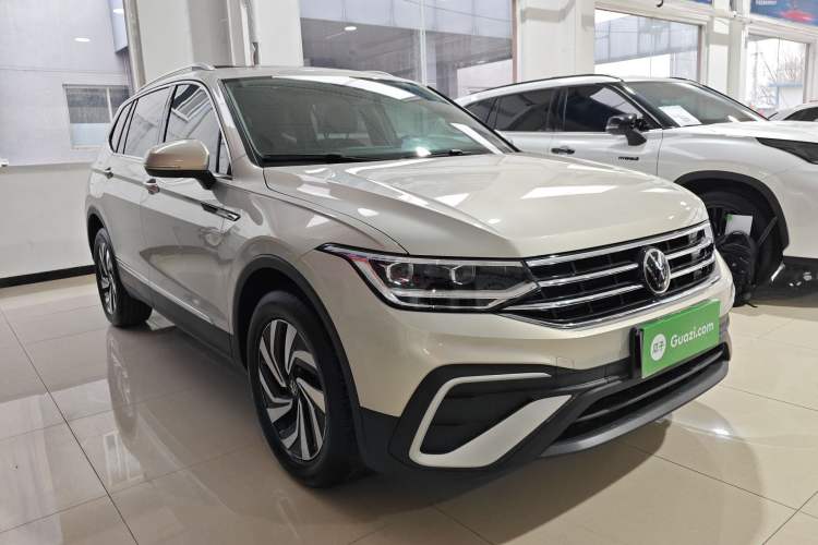 Used Volkswagen Tiguan L 2023 330TSI Automatic Two-Wheel Drive Smart Edition Exterior 1