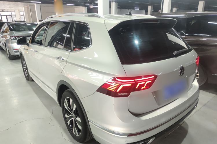 Used Volkswagen Tiguan L 2023 330TSI Automatic Two-Wheel Drive R-Line Enjoyment Edition Exterior 2