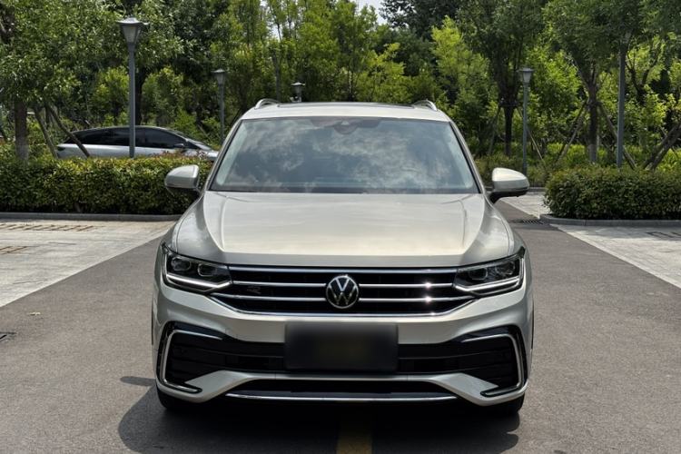 Used Volkswagen Tiguan L 2023 330TSI Automatic Two-Wheel Drive R-Line Enjoyment Edition Exterior 6