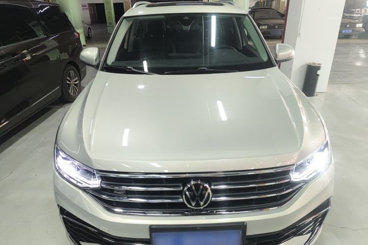 Used Volkswagen Tiguan L 2023 330TSI Automatic Two-Wheel Drive R-Line Enjoyment Edition Front