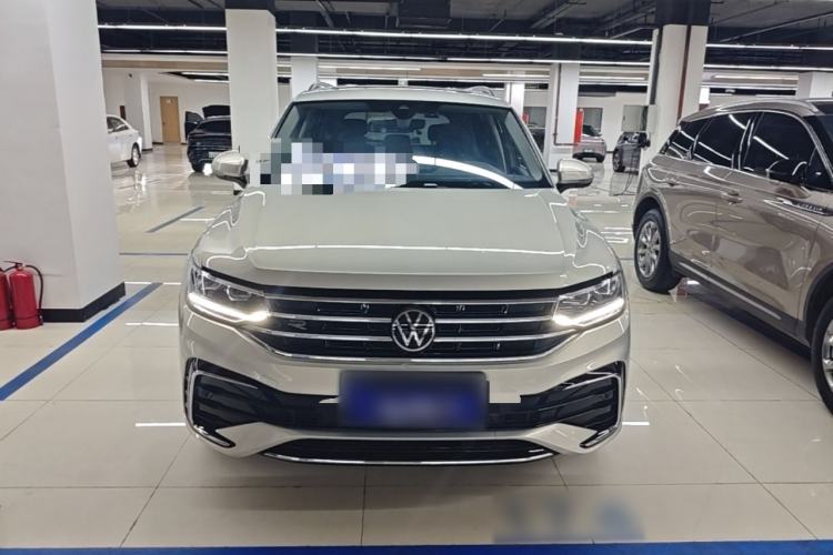 Used Volkswagen Tiguan L 2023 330TSI Automatic Two-Wheel Drive R-Line Enjoyment Edition Front
