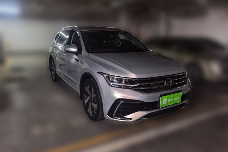 Used Volkswagen Tiguan L 2023 330TSI Automatic Two-Wheel Drive R-Line Enjoyment Edition Front Right 45 Deg