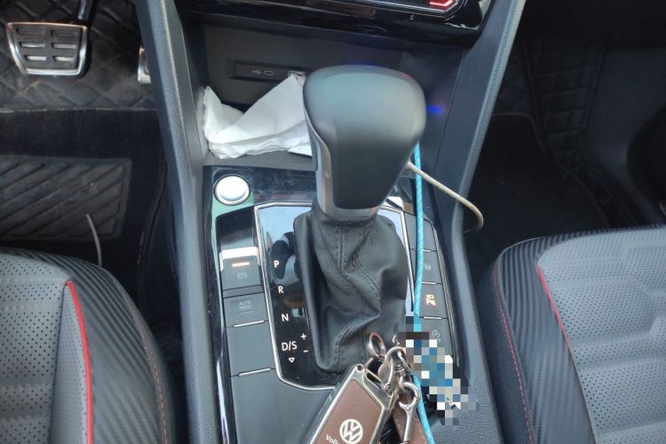 Used Volkswagen Tiguan L 2023 330TSI Automatic Two-Wheel Drive R-Line Flagship Edition Gear Lever