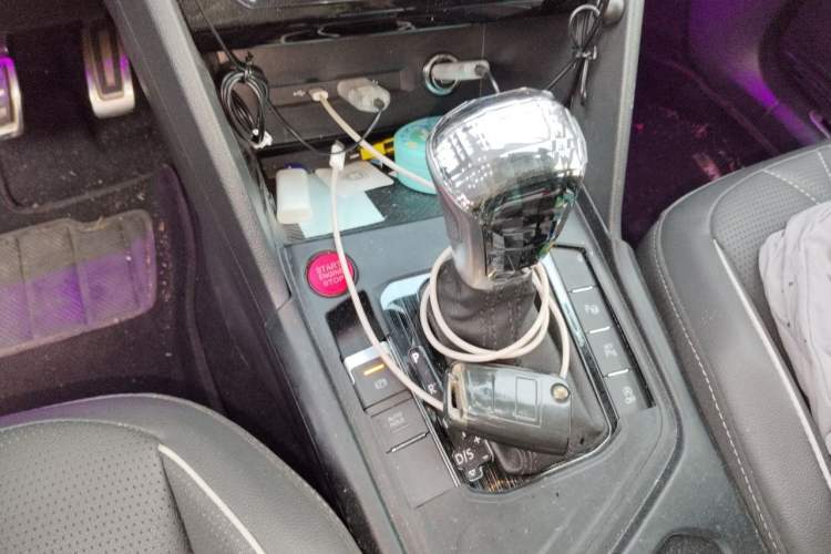 Used Volkswagen Tiguan L 2023 330TSI Automatic Two-Wheel Drive R-Line Enjoyment Edition Gear Lever