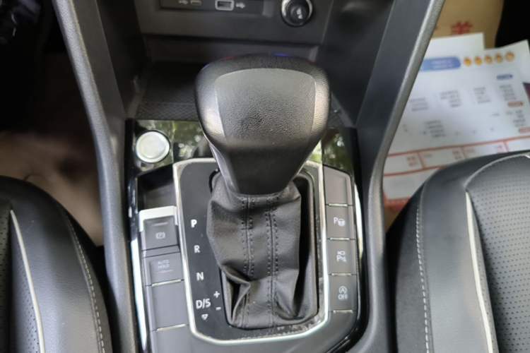 Used Volkswagen Tiguan L 2023 330TSI Automatic Two-Wheel Drive R-Line Enjoyment Edition Gear Lever
