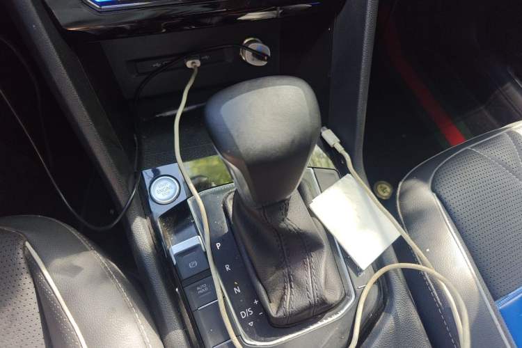 Used Volkswagen Tiguan L 2023 330TSI Automatic Two-Wheel Drive R-Line Enjoyment Edition Gear Lever
