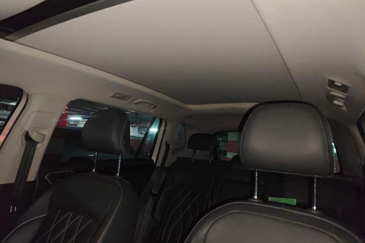 Used Volkswagen Tiguan L 2023 330TSI Automatic Two-Wheel Drive Smart Edition Headliner