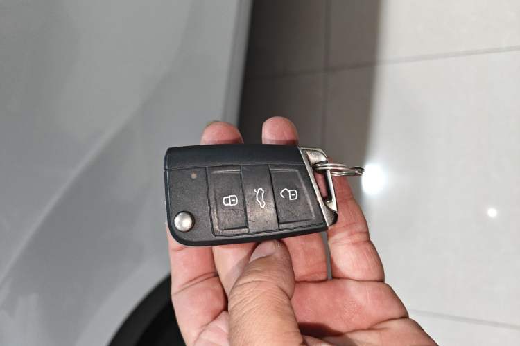Used Volkswagen Tiguan L 2023 330TSI Automatic Two-Wheel Drive Smart Edition Interior 1