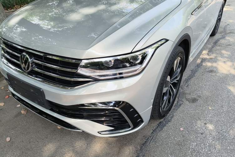 Used Volkswagen Tiguan L 2023 330TSI Automatic Two-Wheel Drive R-Line Enjoyment Edition Left Front Headlight