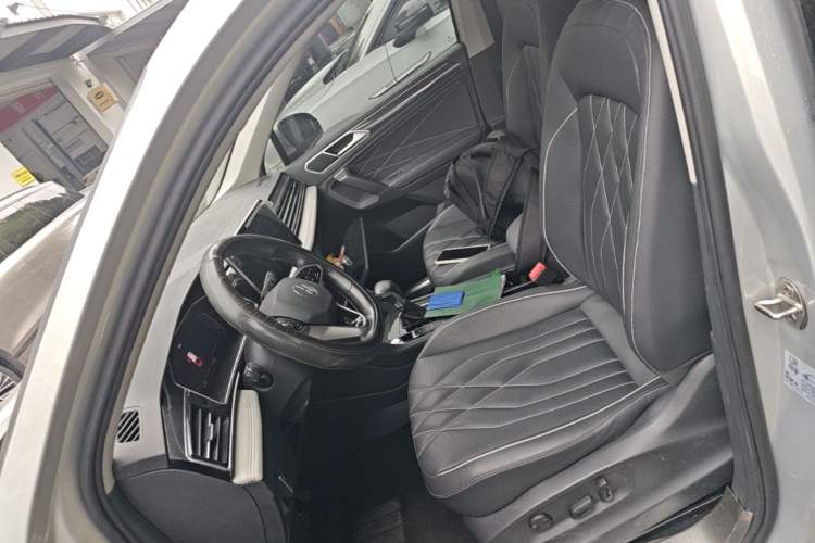 Used Volkswagen Tiguan L 2023 Revised Version 330TSI Automatic Two-Wheel Drive Smart Enjoyment Edition Left Front Seat