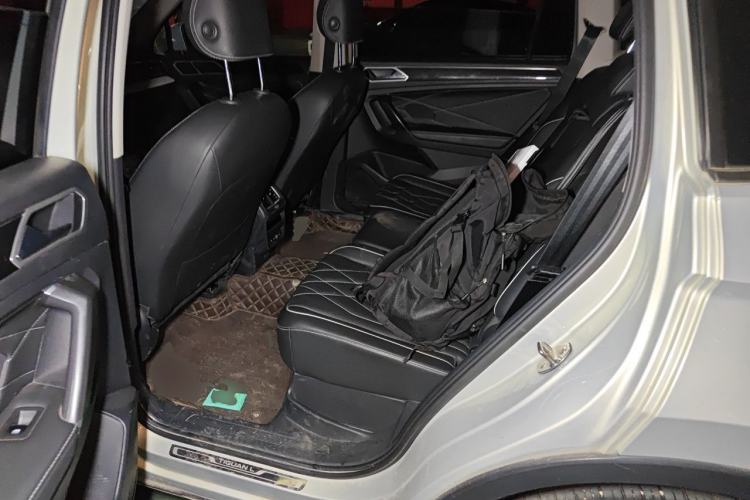 Used Volkswagen Tiguan L 2023 330TSI Automatic Two-Wheel Drive Smart Edition Left Rear Seat
