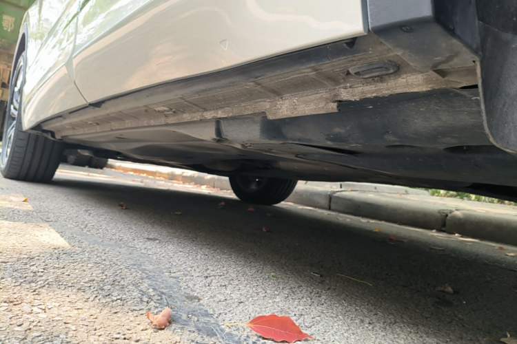 Used Volkswagen Tiguan L 2023 330TSI Automatic Two-Wheel Drive R-Line Enjoyment Edition Left Side Sill