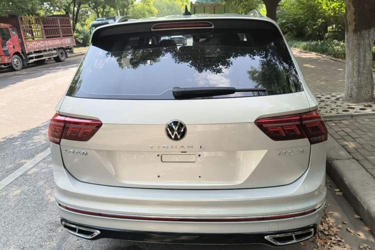Used Volkswagen Tiguan L 2023 330TSI Automatic Two-Wheel Drive R-Line Enjoyment Edition Rear