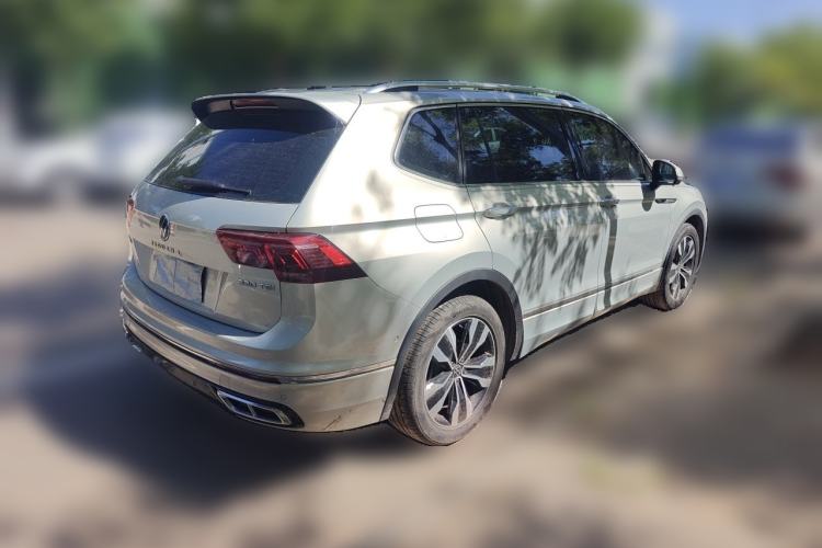 Used Volkswagen Tiguan L 2023 330TSI Automatic Two-Wheel Drive R-Line Enjoyment Edition Rear Right 45 Deg