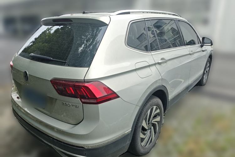 Used Volkswagen Tiguan L 2023 Revised Version 330TSI Automatic Two-Wheel Drive Smart Enjoyment Edition Rear Right 45 Deg