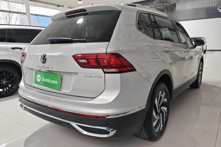 Used Volkswagen Tiguan L 2023 330TSI Automatic Two-Wheel Drive Smart Edition Rear Right 45 Deg