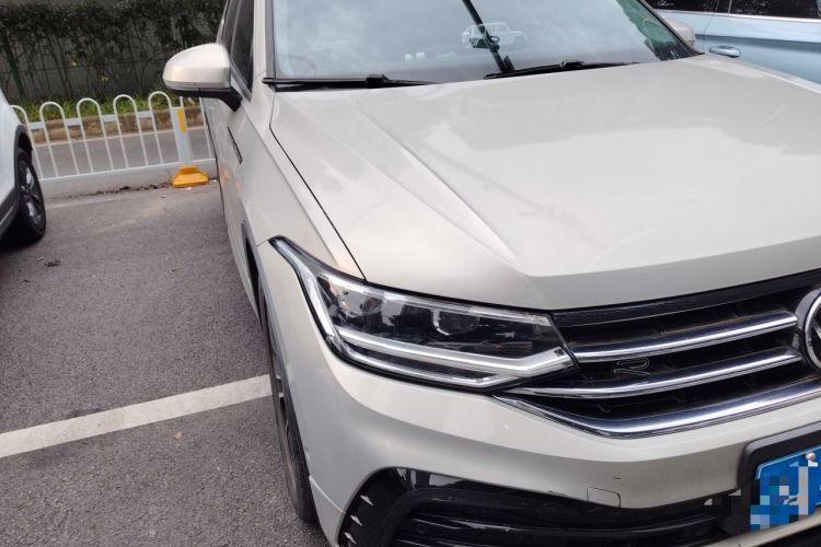 Used Volkswagen Tiguan L 2023 330TSI Automatic Two-Wheel Drive R-Line Enjoyment Edition Right Front Headlight