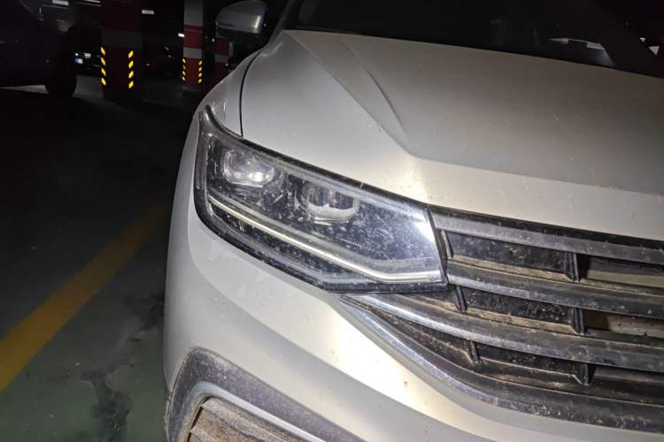 Used Volkswagen Tiguan L 2023 330TSI Automatic Two-Wheel Drive Smart Edition Right Front Headlight