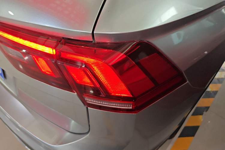 Used Volkswagen Tiguan L 2023 330TSI Automatic Two-Wheel Drive Comfort Edition Right Rear Taillight