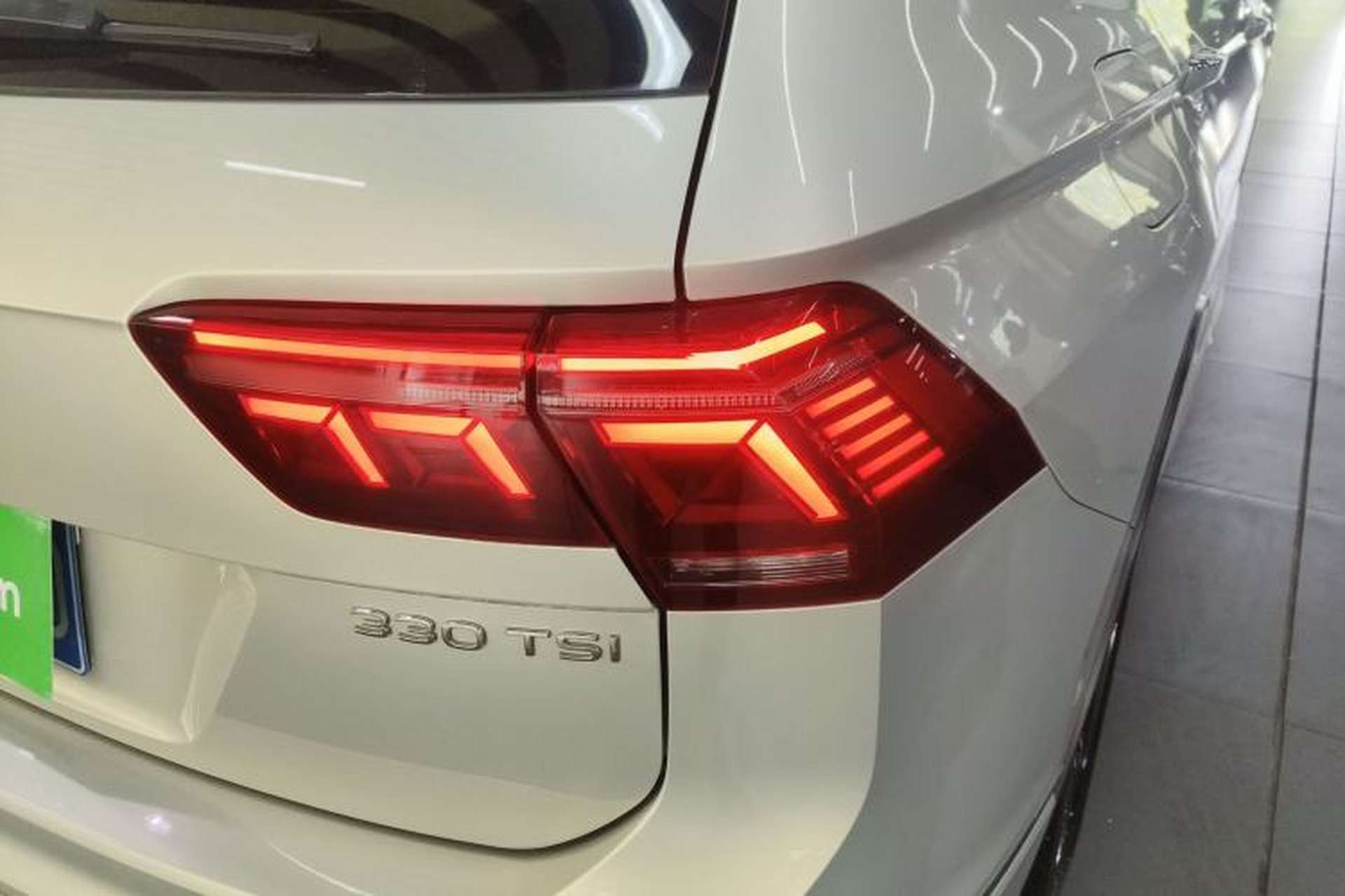 Used Volkswagen Tiguan L 2023 330TSI Automatic Two-Wheel Drive R-Line Flagship Edition Right Rear Taillight