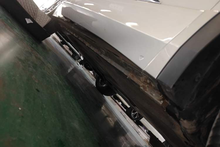 Used Volkswagen Tiguan L 2023 330TSI Automatic Two-Wheel Drive R-Line Enjoyment Edition Right Side Sill