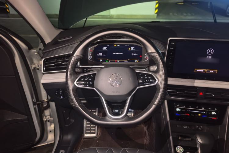 Used Volkswagen Tiguan L 2023 330TSI Automatic Two-Wheel Drive R-Line Enjoyment Edition Steering Wheel