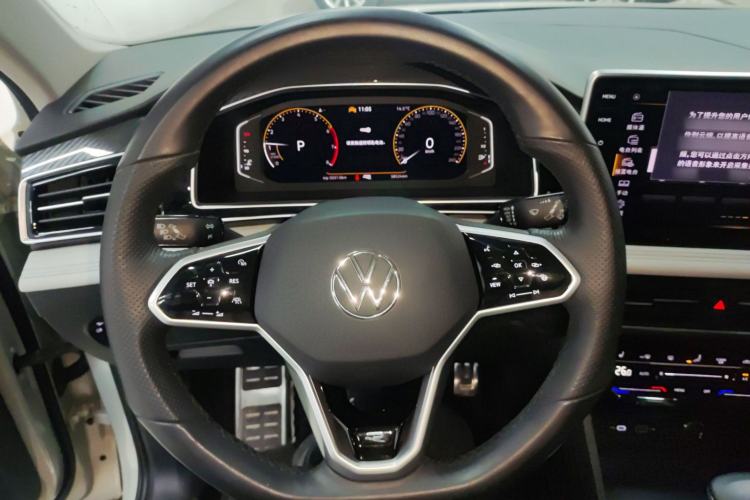 Used Volkswagen Tiguan L 2023 Restyled 330TSI Automatic Two-Wheel Drive R-Line Enhanced Comfort Version Steering Wheel