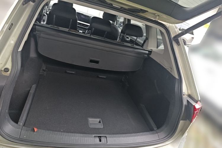 Used Volkswagen Tiguan L 2023 Revised Version 330TSI Automatic Two-Wheel Drive Smart Enjoyment Edition Trunk