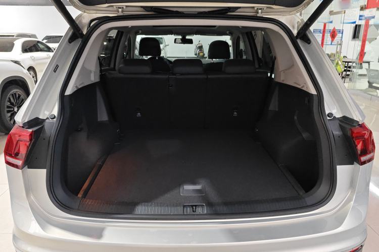 Used Volkswagen Tiguan L 2023 330TSI Automatic Two-Wheel Drive Smart Edition Trunk