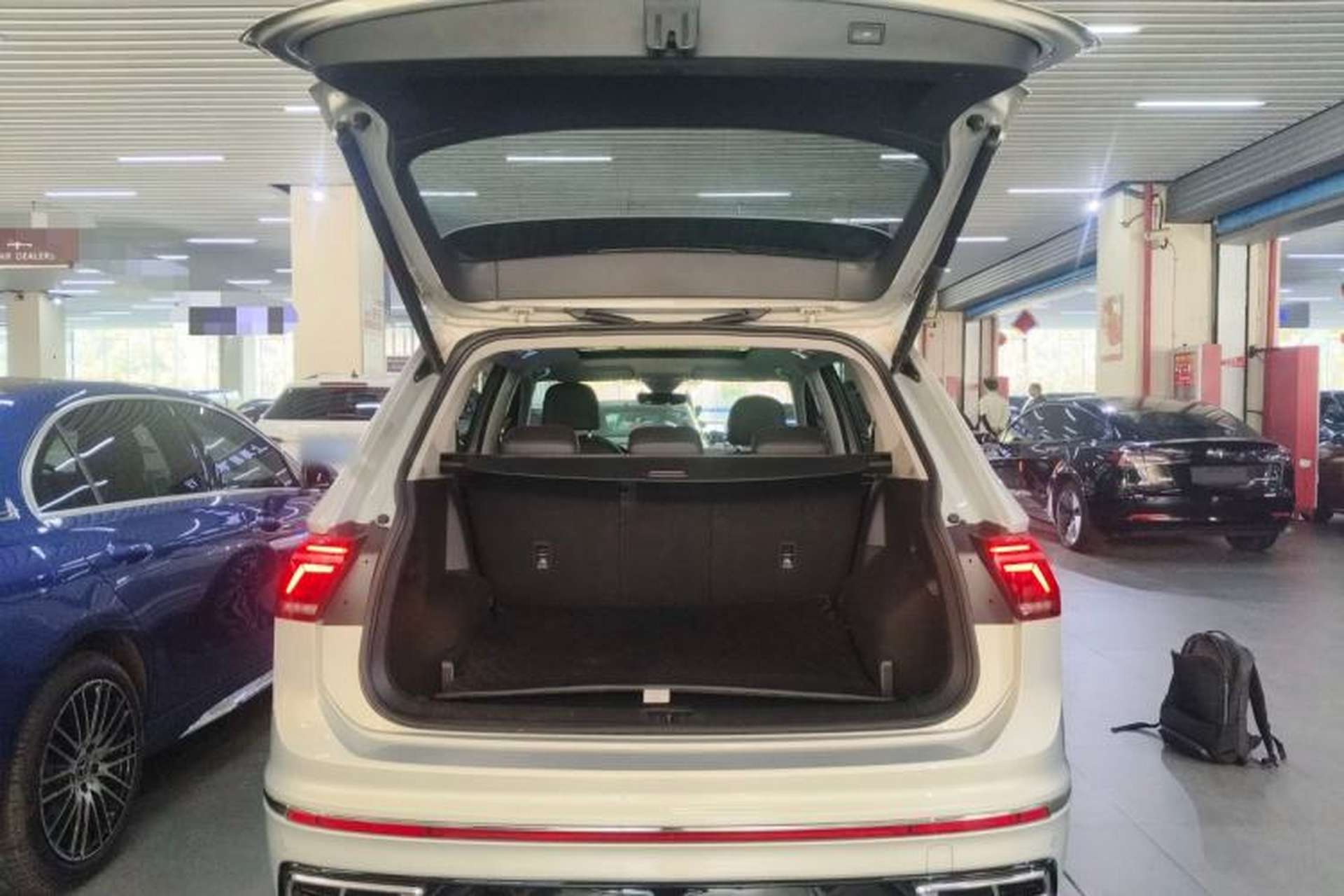 Used Volkswagen Tiguan L 2023 330TSI Automatic Two-Wheel Drive R-Line Flagship Edition Trunk