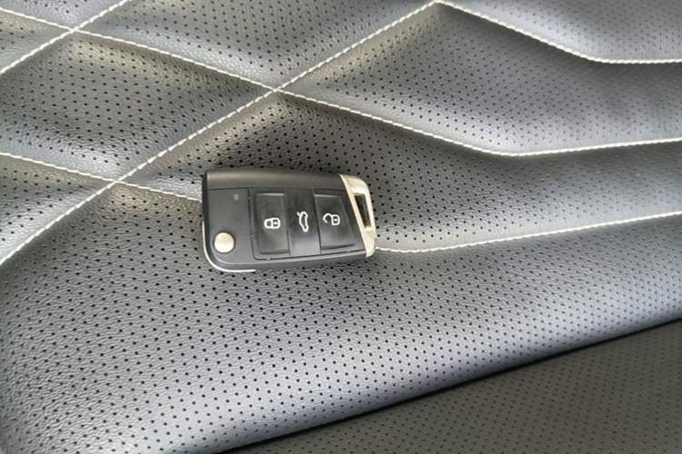 Used Volkswagen Tiguan L 2023 330TSI Automatic Two-Wheel Drive R-Line Enjoyment Edition Vehicle Key