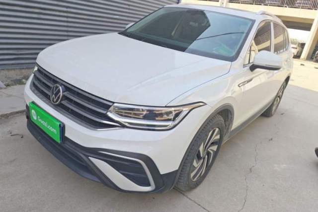 Używany Volkswagen Tiguan L 2023 330TSI Automatic Two-Wheel Drive Smart Edition