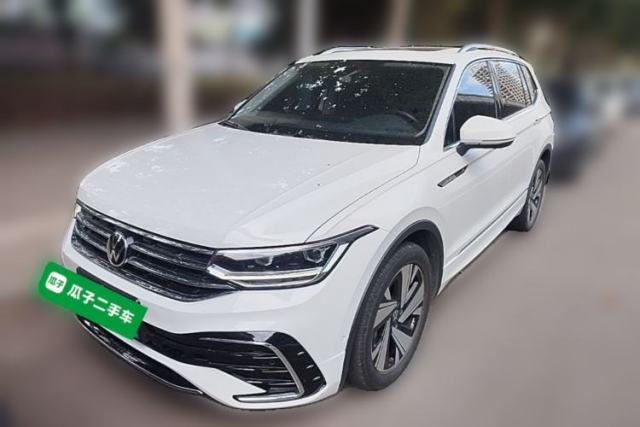 Ojetý Volkswagen Tiguan L 2023 Facelifted 380TSI Automatic All-Wheel Drive R-Line Plus Version 7-Seater