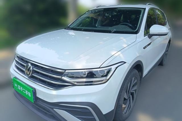 Used Volkswagen Tiguan L 2023 Revised Version 330TSI Automatic Two-Wheel Drive Smart Enjoyment Edition