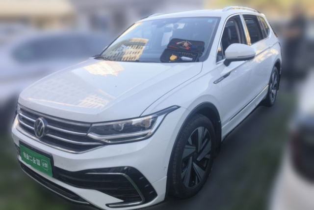 Volkswagen Tiguan L 2023 330TSI Automatic Two-Wheel Drive R-Line Enjoyment Edition usado