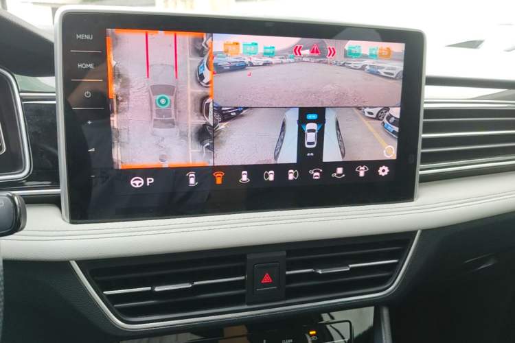 Used Volkswagen Tiguan L 2023 300TSI Automatic Two-Wheel Drive Smart Edition Audio And AC Panel