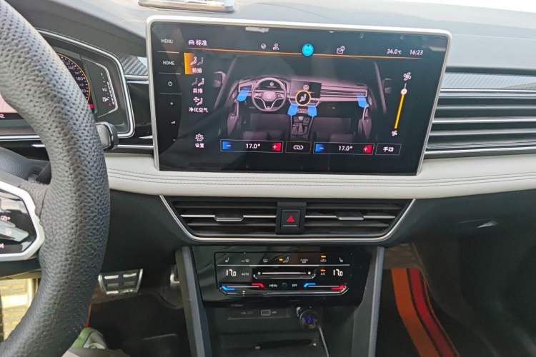 Used Volkswagen Tiguan L 2023 380TSI Automatic All-Wheel Drive R-Line Enhanced 7-Seater Audio And AC Panel