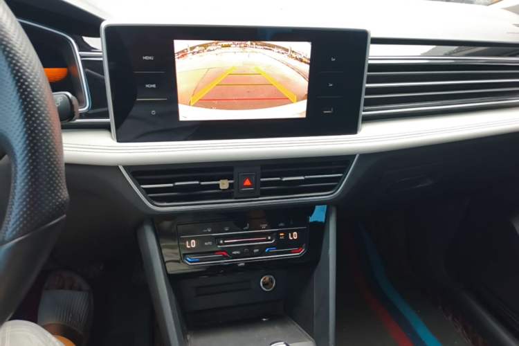 Used Volkswagen Tiguan L 2023 330TSI Automatic Two-Wheel Drive Comfort Edition Audio And AC Panel