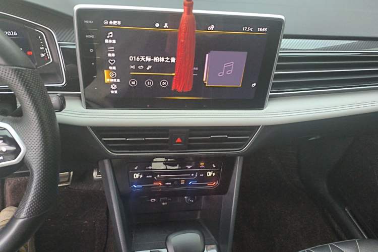 Used Volkswagen Tiguan L 2023 Restyled 330TSI Automatic Two-Wheel Drive R-Line Enhanced Comfort Version Audio And AC Panel