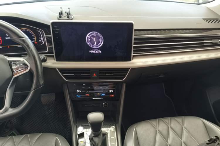 Used Volkswagen Tiguan L 2023 300TSI Automatic Two-Wheel Drive Smart Edition Audio And AC Panel