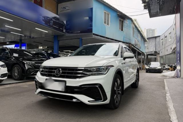 Ojetý Volkswagen Tiguan L 2023 Restyled 330TSI Automatic Two-Wheel Drive R-Line Enhanced Comfort Version