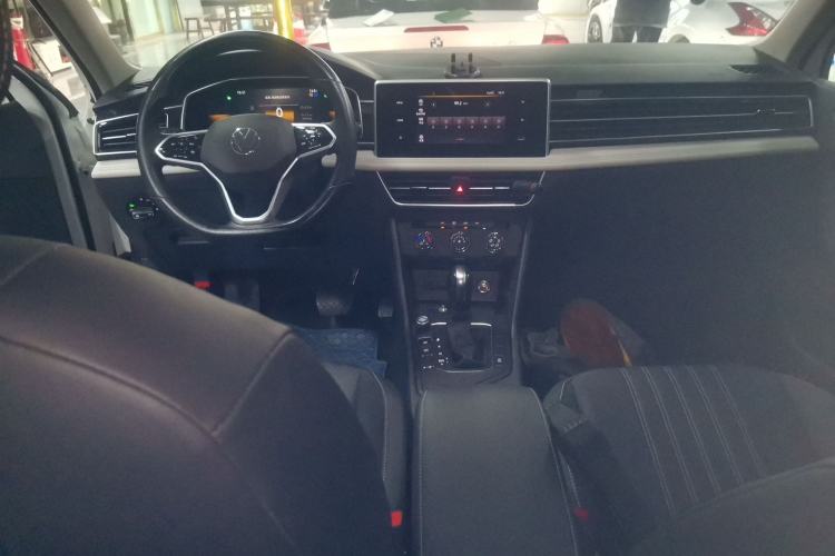 Used Volkswagen Tiguan L 2023 330TSI Automatic Two-Wheel Drive Comfort Edition Center Console
